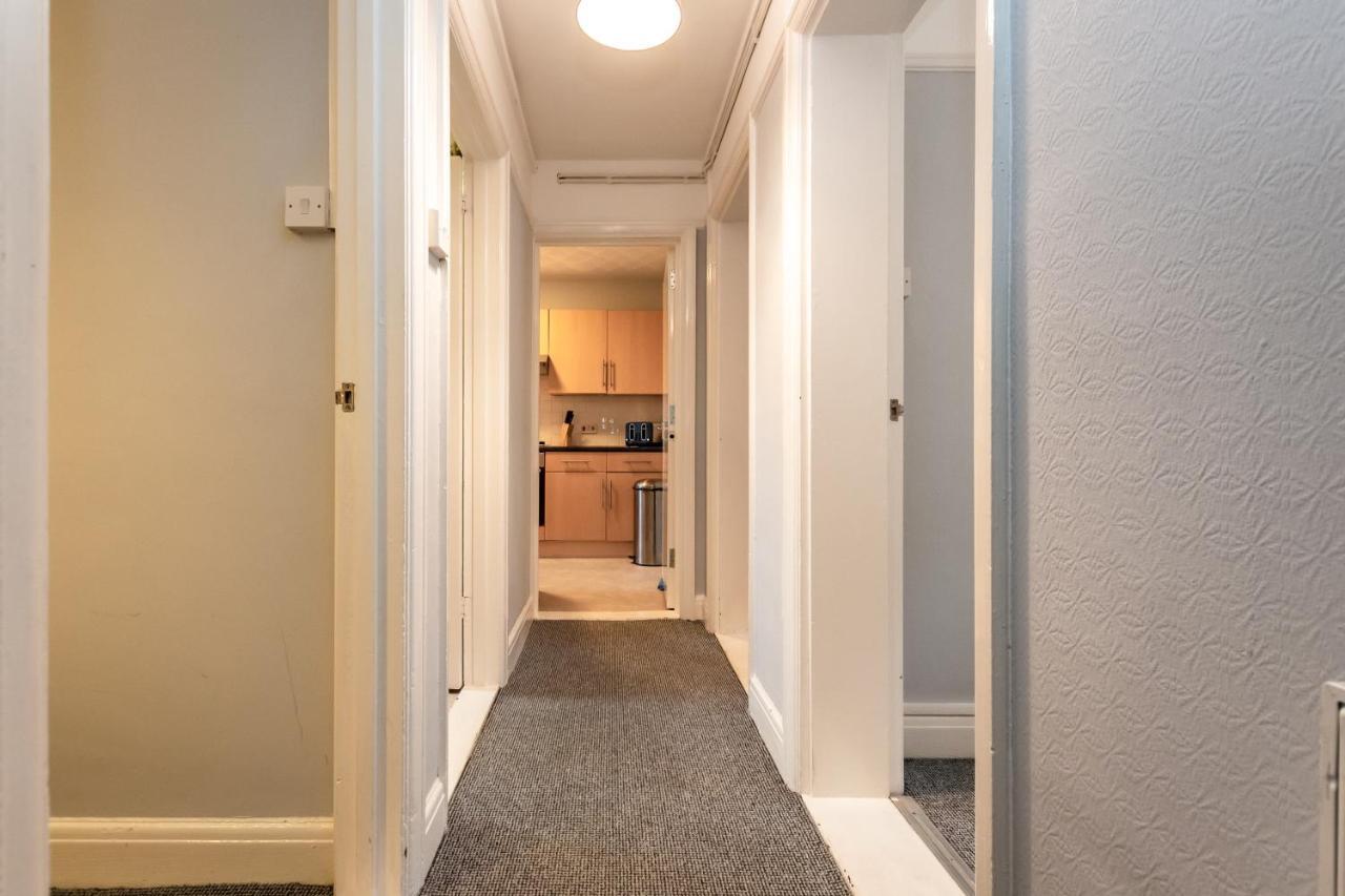 Best Price! Perfect Gunwharf Accommodation - 5 Single Beds Or Kingsize Free Parking Портсмът Екстериор снимка
